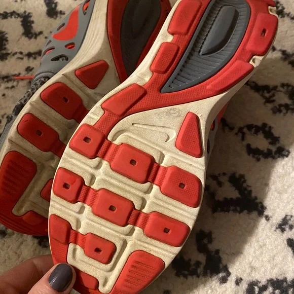 Nike Women’s Dual Fusion Running Training Shoes Gray Pink Size 8 - Picture 5 of 7